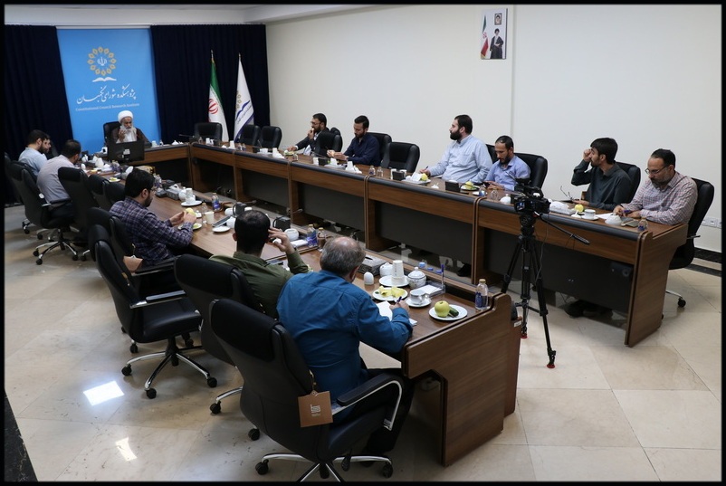 جلسه شرح فقهی اصول 52 و 53 قانون اساسی در پژوهشکده شورای نگهبان برگزار شد جلسه شرح فقهی اصول 52 و 53 قانون اساسی در پژوهشکده شورای نگهبان برگزار شد