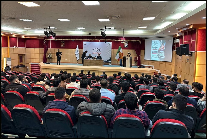 قانون اساسی نمایانگر ارزشها و آرمانهای یک جامعه است/ دانشکدههای حقوق راهکارهای استفاده از ظرفیتهای مغفول قانون اساسی را ارائه دهند قانون اساسی نمایانگر ارزشها و آرمانهای یک جامعه است/ دانشکدههای حقوق راهکارهای استفاده از ظرفیتهای مغفول قانون اساسی را ارائه دهند