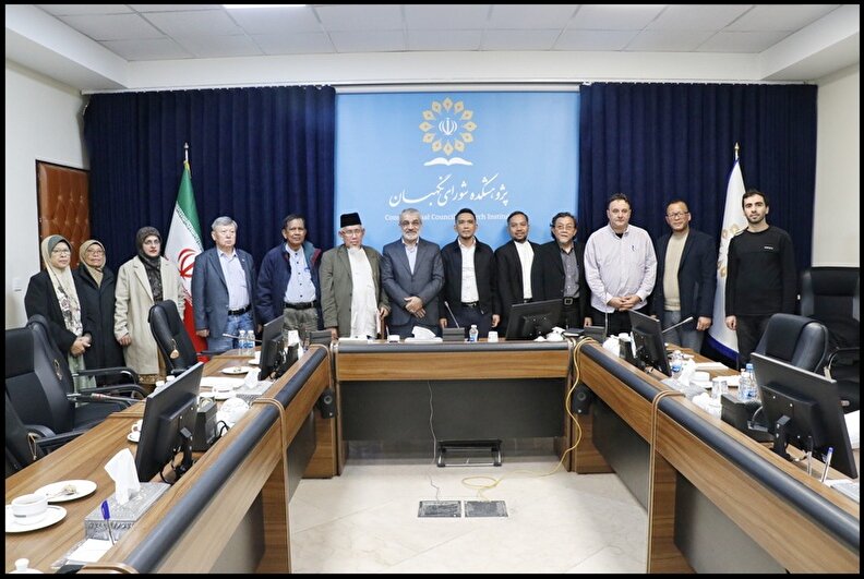 گزارش تصویری بازدید میهمانان خارجی همایش بین‌المللی حقوق ملت و آزادی‌های مشروع در منظومه فکری حضرت آیت‌الله‌العظمی خامنه‌ای از پژوهشکده شورای نگهبان